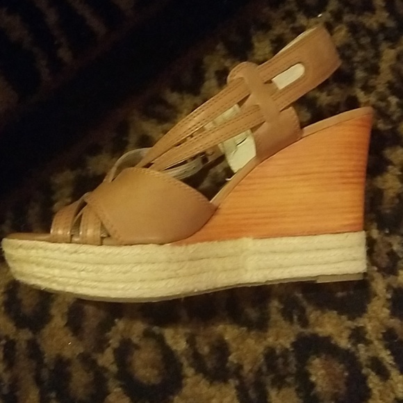 Barely worn Michael Kors Wedges - Picture 3 of 5